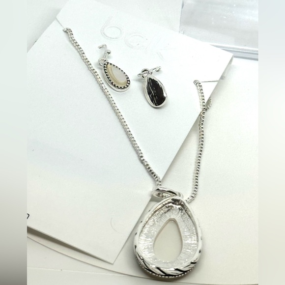 BELK Silver Tone and Mother of Pearl Pendant Necklace and Matching Hook Earrings - Picture 5 of 6